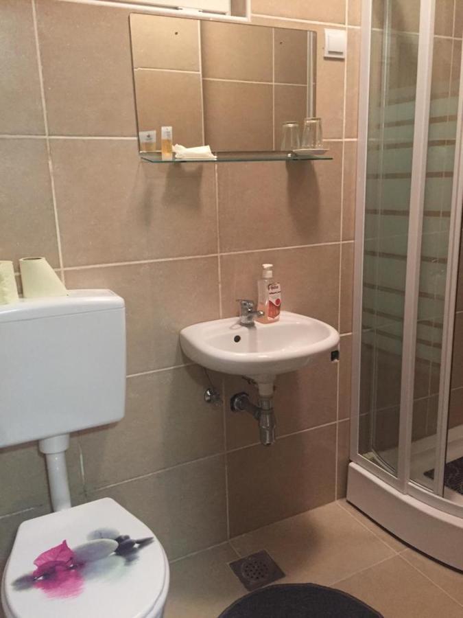 אוסילק Apartmani Anton מראה חיצוני תמונה