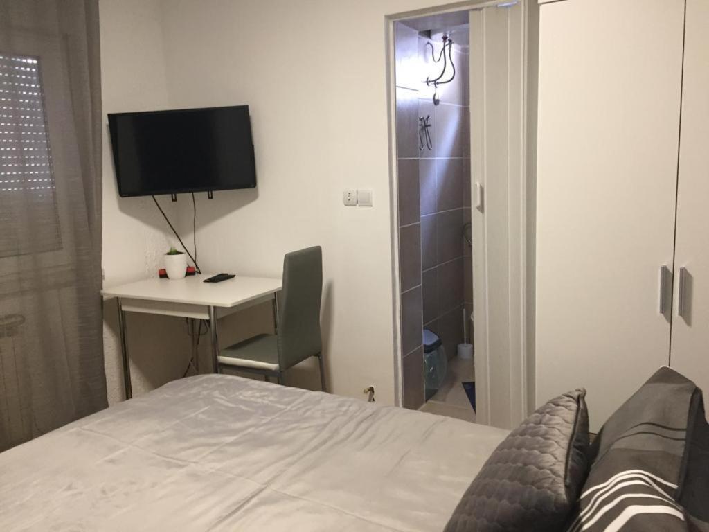 אוסילק Apartmani Anton מראה חיצוני תמונה
